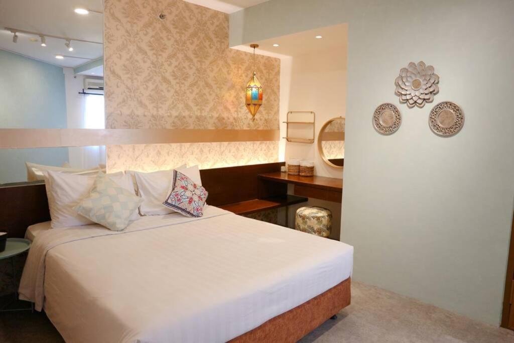 Youre At - The Majesty Apartment Bandung Exteriör bild