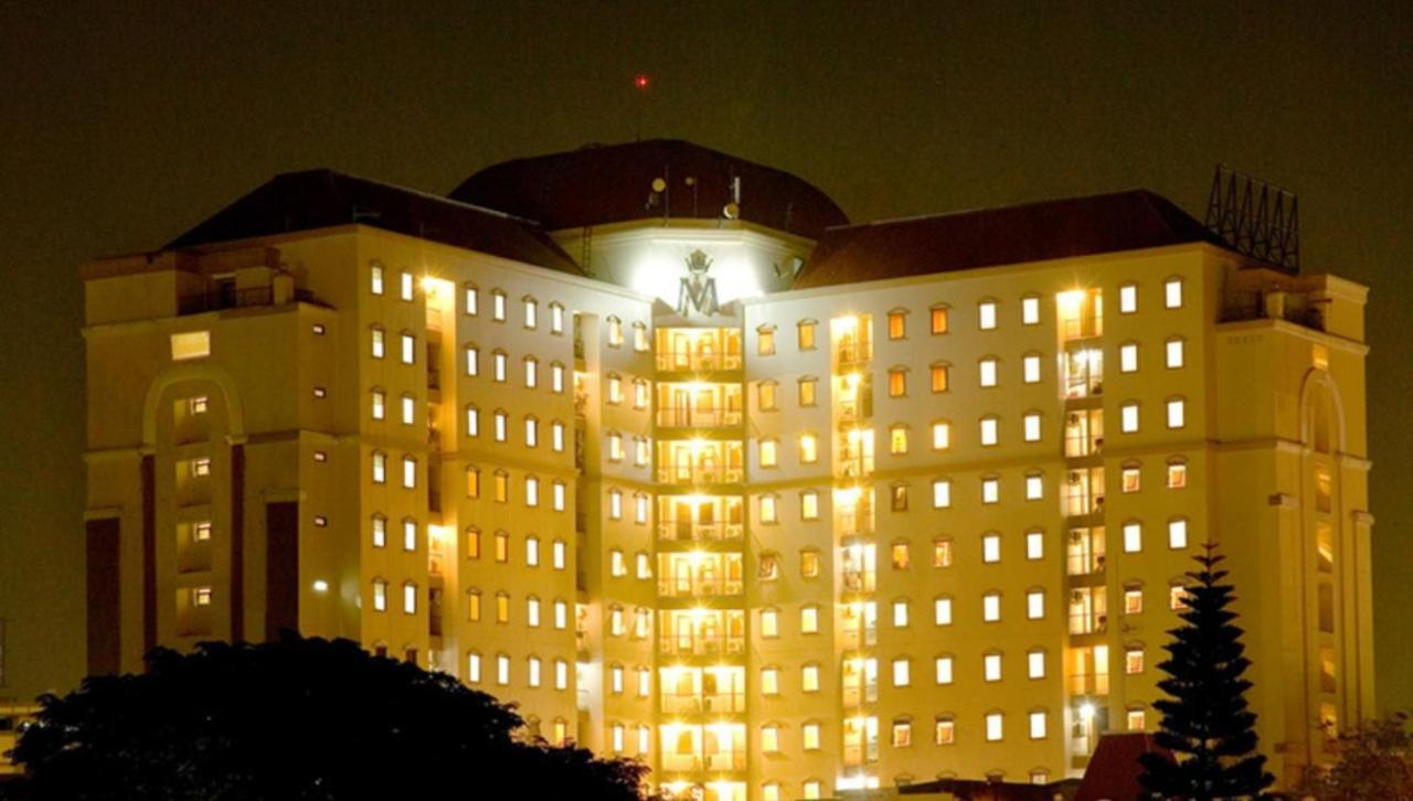 Youre At - The Majesty Apartment Bandung Exteriör bild