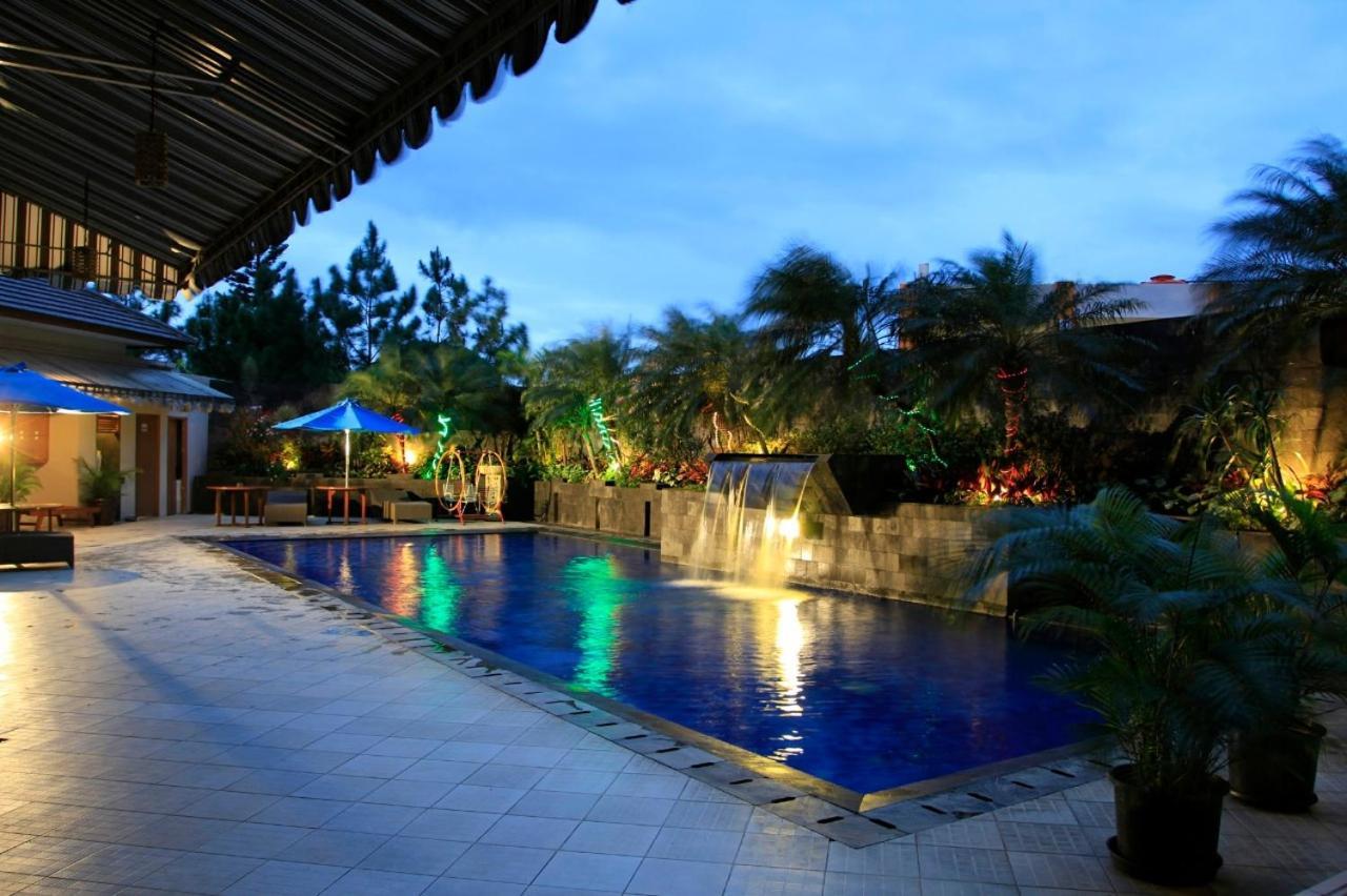 Youre At - The Majesty Apartment Bandung Exteriör bild